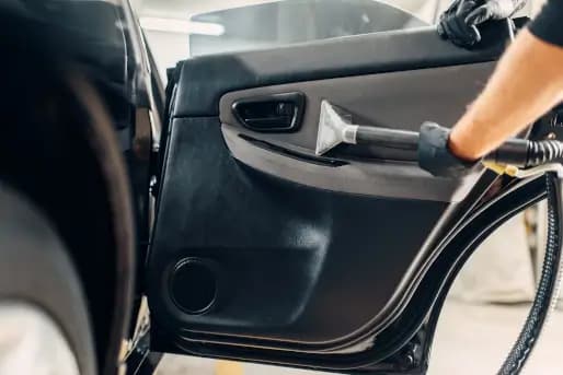 清潔で設備の整った車両